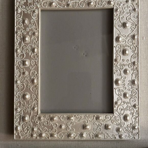 Silver crystal beaded and Pearl detailed picture frame w velvet backing NWOT - Picture 1 of 10